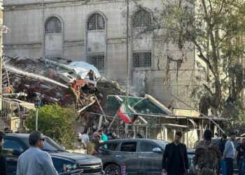 إسرائيل تقصف مبنى القنصلية الإيرانية في دمشق