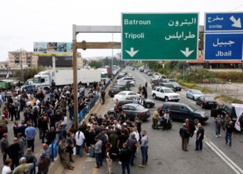 السلطات تطالب السوريين بالرحيل من أحد أبرز معاقل حزب القوات اللبنانية