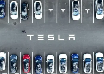 انخفاض أسعار سيارات تسلا مع تراجع مبيعاتها في اﻷسواق الرئيسية