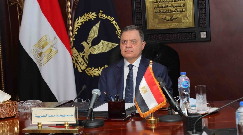 قرار بإبعاد سوريين ضمن مجموعة أجانب لخارج مصر