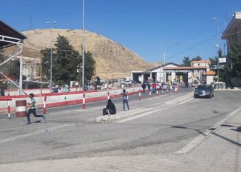 دون سابق إنذار.. السلطات في لبنان تلغي الكفالة الشخصية للسوريين