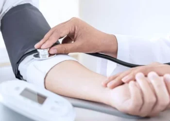 الضغوط النفسية ترفع أعداد المصابين بالضغط في مناطق سيطرة الأسد