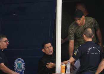 محكمة يونانية تصدر قرارها النهائي بشأن مصريين اتُّهموا بإغراق المهاجرين