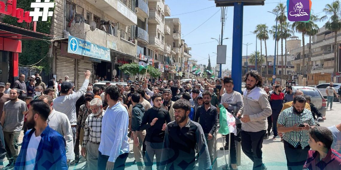 خاص | من وهن نفسية الأمة إلى العبث بأمن المحرر.. سوريون ينتفضون ضد الجولاني