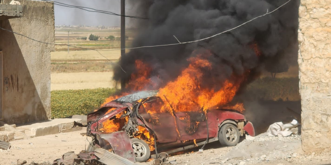 قوات الأسد تستهدف بصاروخ موجه م.د سيارة في بلدة كفر نوران غرب حلب