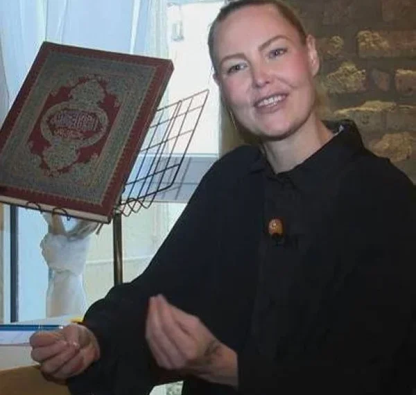 قصة إسلام هانزن الألمانية بطلة العالم في الكيك بوكسينغ