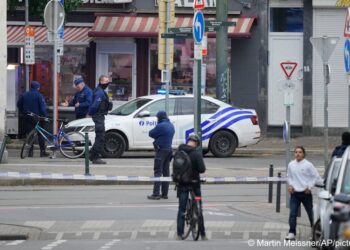 بلجيكا تقر قانوناً جديداً يدعم عمليات الإعادة القسرية للمهاجرين