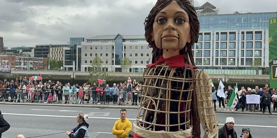 بعد ثلاثة أعوام من انطلاق رحلتها.. “أمل الصغيرة” تصل إلى دبلن