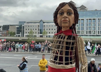 بعد ثلاثة أعوام من انطلاق رحلتها.. “أمل الصغيرة” تصل إلى دبلن