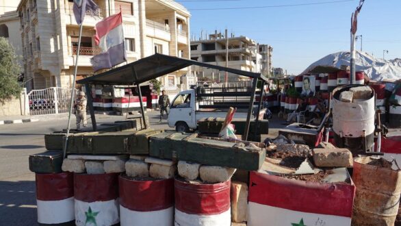 حاجز يتبع قوات الأسد