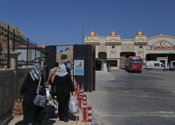 الحكومة التركية تعلق على أنباء عودة لاجئين سوريين لقضاء إجازة عيد الأضحى في بلادهم