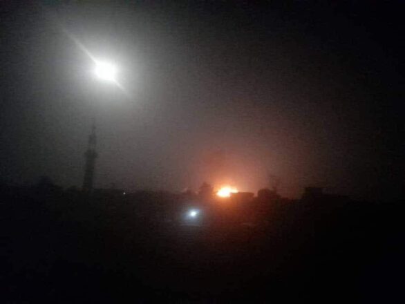 استهداف شحنة أسلحة إيرانية قرب مدينة البوكمال شرق سوريا
