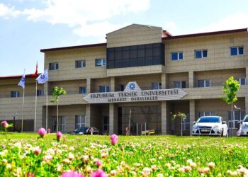 خاص | نجاحات جديدة في بلاد اللجوء.. 3 سوريون يحصدون مراتب الشرف في إحدى الجامعات التركية