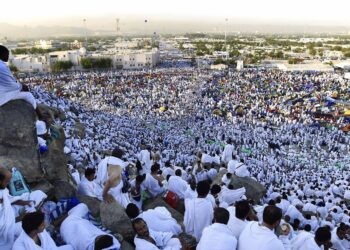 الحجيج على صعيد عرفة