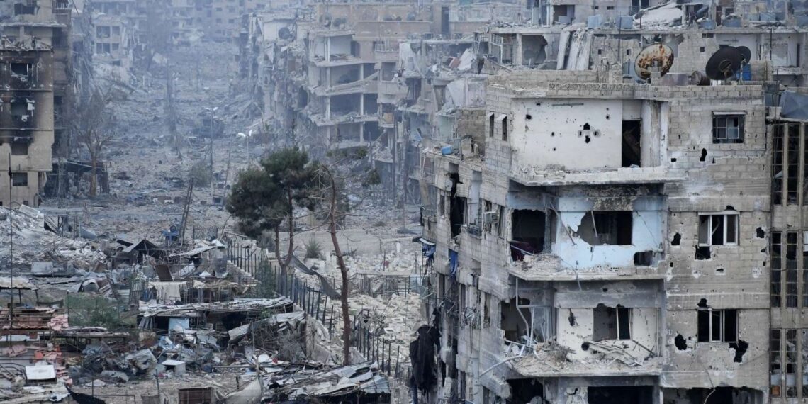 الحجر الأسود.. معيشة قاسية ومعارك يومية يعانيها “العائدون”