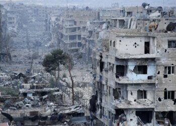 الحجر الأسود.. معيشة قاسية ومعارك يومية يعانيها “العائدون”