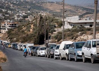 سعر البنزين يصل لأرقام غير مسبوقة.. الطوابير تعود للظهور في دمشق