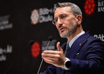 شرطة نيويورك تعتدي على مصور وكالة الأناضول.. والرئاسة التركية تعلق