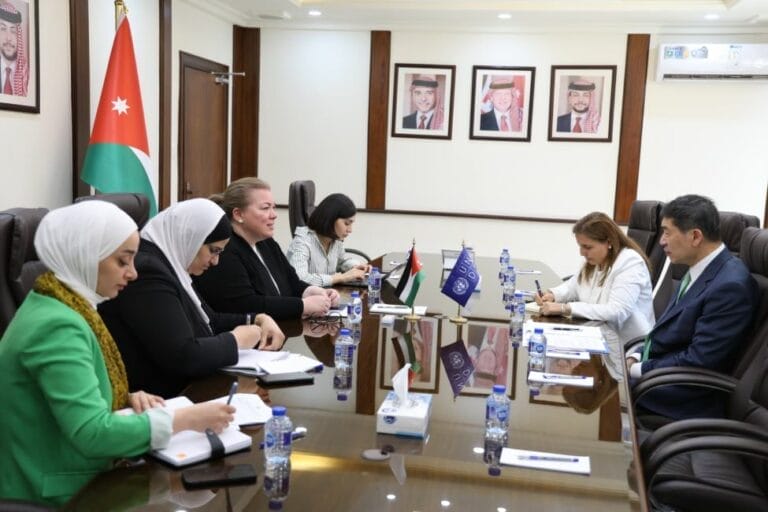 وزيرة أردنية تطالب الأمم المتحدة بمزيد من الدعم “لاستضافة السوريين”