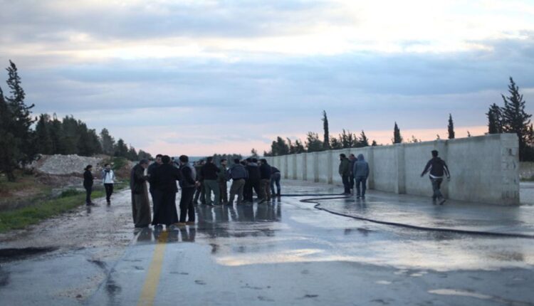 خاص | إعادة فتح معبر أبو الزندين.. تطبيع أم مصلحة اقتصادية؟