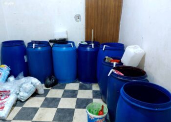 خاص | المنظفات.. صناعة شعبية في الشمال السوري تتحول إلى ملاذ للعاطلين عن العمل