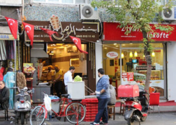 خاص | انتهاء مهلة تحديث عناوين السوريين.. هل سنشهد موجات ترحيل جديدة؟