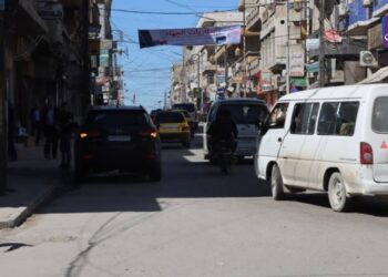 سيارات النقل الداخلي في مدينة القاملشي بريف الحسكة