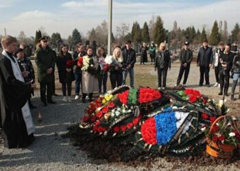 خاص | زيلينيسكي يقلب الطاولة على بوتين والأخير يهدد بالنووي.. إلى أين تتجه الحرب؟