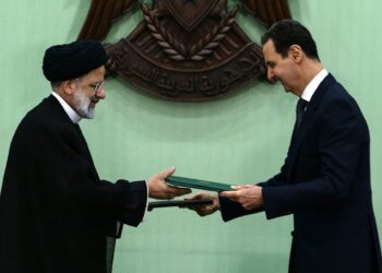 خاص | تصعيد غير مسبوق.. كيف سينعكس المشهد على الأسد المحكوم بالعباءة الإيرانية؟