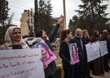 خاص | تحت السيطرة الأمريكية والروسية.. “الشبيبة الثورية” تخطف الأطفال بأوامر من قنديل