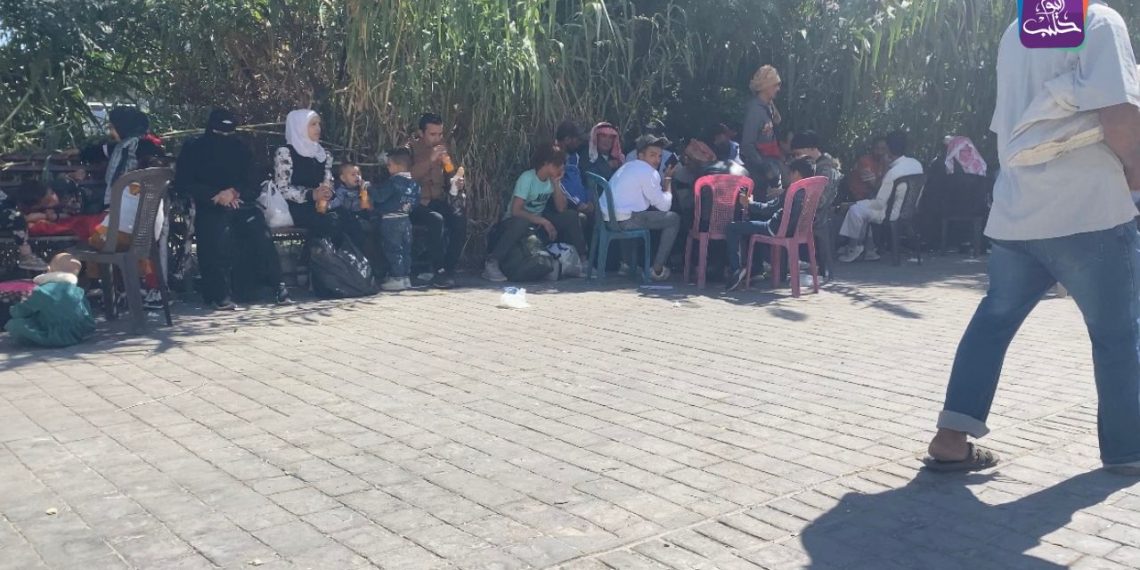 سوريون فارون من لبنان