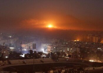 خاص | قصف جوي مستمر.. هل تتطور الضربات لاجتياح بري جنوب سوريا؟