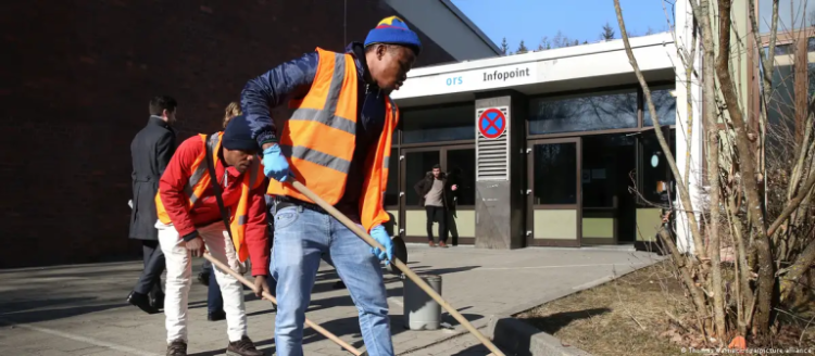 خاص | جدل في ألمانيا حول تشغيل طالبي اللجوء.. ومزيد من التشديد