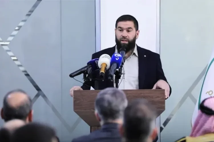 خاص | بعد الحسم العسكري.. معركة سياسية صعبة تخوضها إدارة سوريا الجديدة