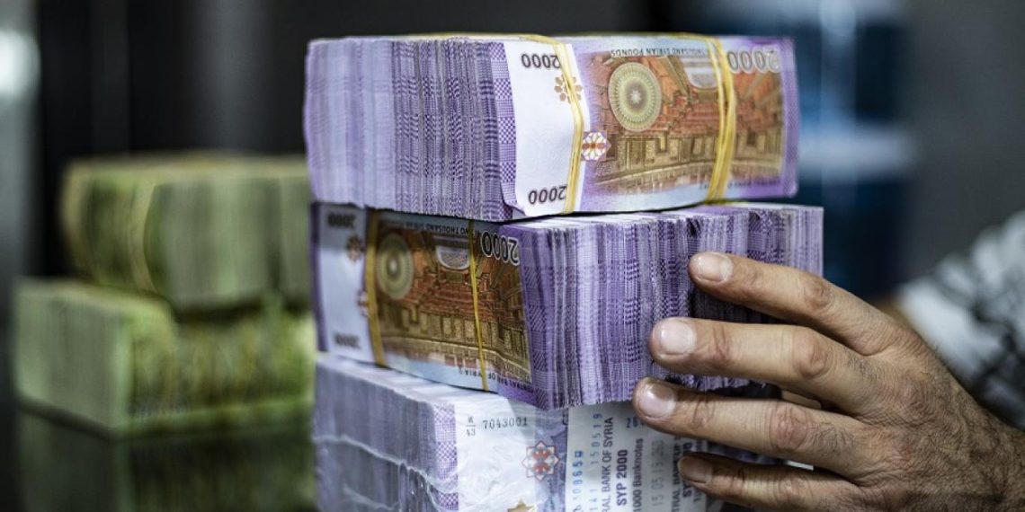 خاص | متى يمكن العودة إلى الليرة السورية في الشمال السوري؟