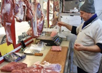 ارتفاع أسعار اللحوم بسبب تصدير الأغنام.. إنقاذ للمربّي من الخسارة وأعباء على المستهلكين