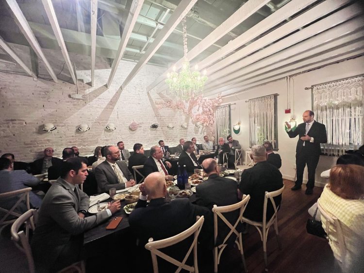 لمناقشة مستقبل الاقتصاد.. المجلس السوري الأمريكي يستضيف وزير المالية وحاكم المصرف المركزي في واشنطن