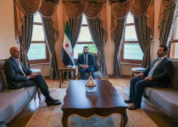 الشرع يلتقي المبعوث الأمريكي الخاص لسوريا في إسطنبول