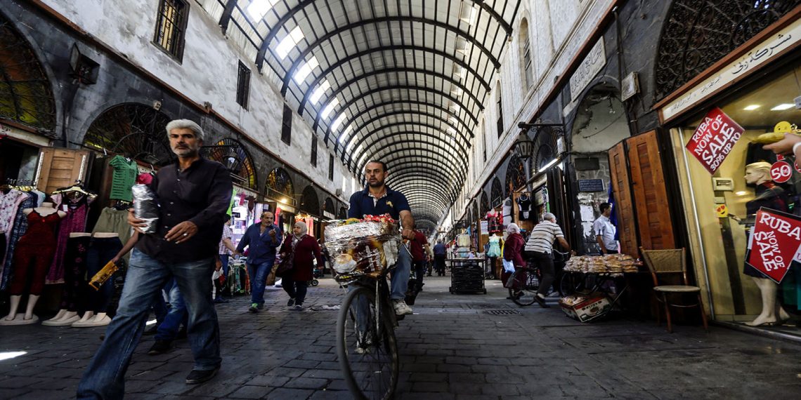 ارتفاع أسعار الألبسة يرهق كاهل الأسر السورية مع اقتراب العيد