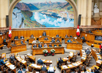 المجلس الفدرالي السويسري يزيل 24 جهة سورية من قوائم عقوباته