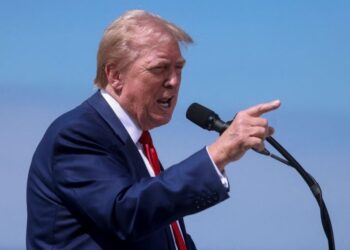 ترامب يعتزم إلغاء مجموعة جديدة من العقوبات المفروضة على سوريا