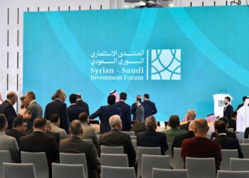 وزير سعودي يعلن توقيع ما يقرب من 50 اتفاقية في يوم واحد بدمشق