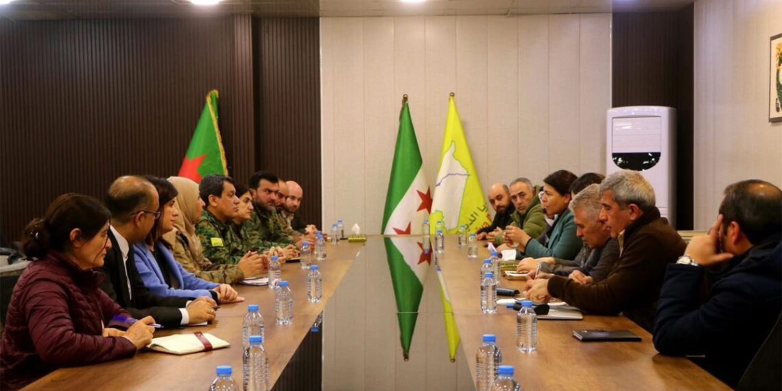 انهيار المحادثات بين الحكومة السورية ووفد “قسد” في دمشق