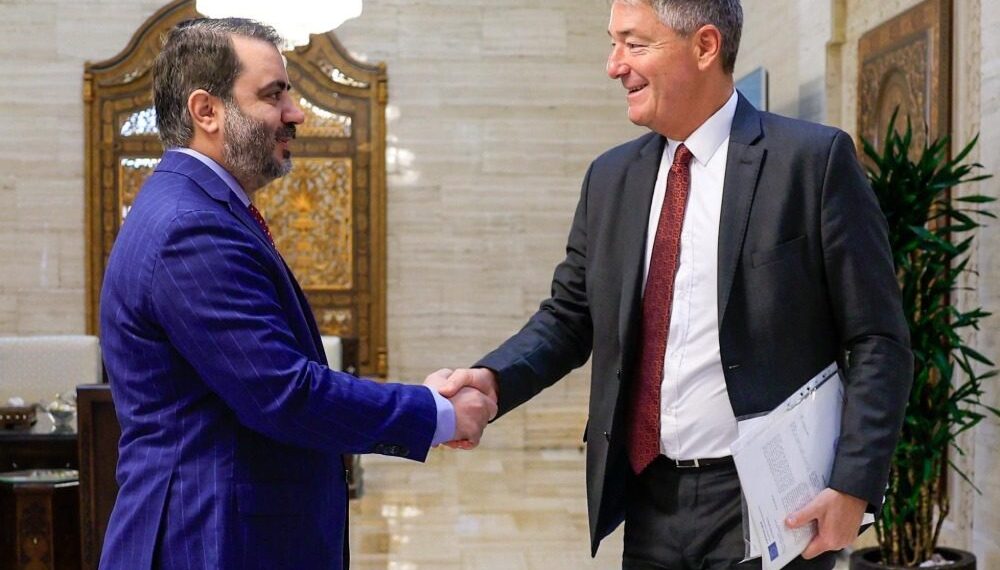 بروكسل: مستعدون لدعم جهود مكافحة الحرائق في الساحل السوري