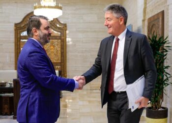 بروكسل: مستعدون لدعم جهود مكافحة الحرائق في الساحل السوري