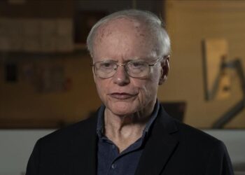 المبعوث الأمريكي السابق إلى سوريا يحذّر من عواقب أي تفكيك لوحدة البلاد