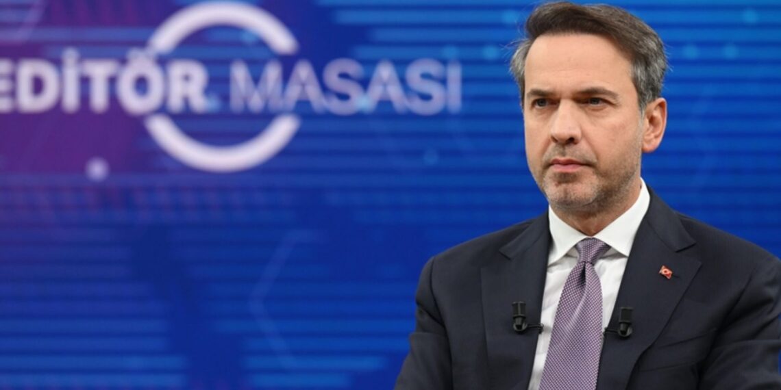 وزير الطاقة التركي يكشف تفاصيل مشروع التعاون الثلاثي لتزويد سوريا بالغاز