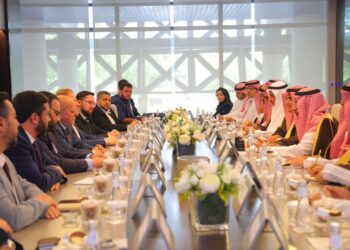 سوريا والسعودية تبحثان تعزيز التعاون الصناعي وتنمية الاستثمارات المشتركة