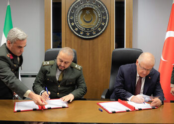 سوريا وتركيا توقعان اتفاقية تعاون عسكري مشترك.. ماذا تضمّنت؟