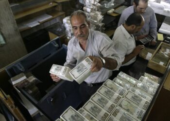 الذهب يحافظ على ارتفاعه مع استقرار سعر صرف الليرة السورية